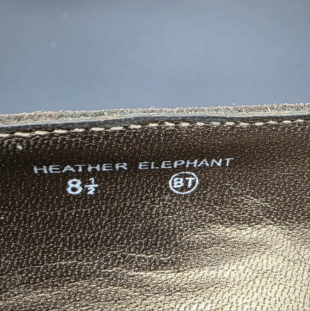 Donald J Pliner Heather Elephant Brown Suede Wooden Wedge Pumps Womens Size 8.5 - Picture 6 of 6